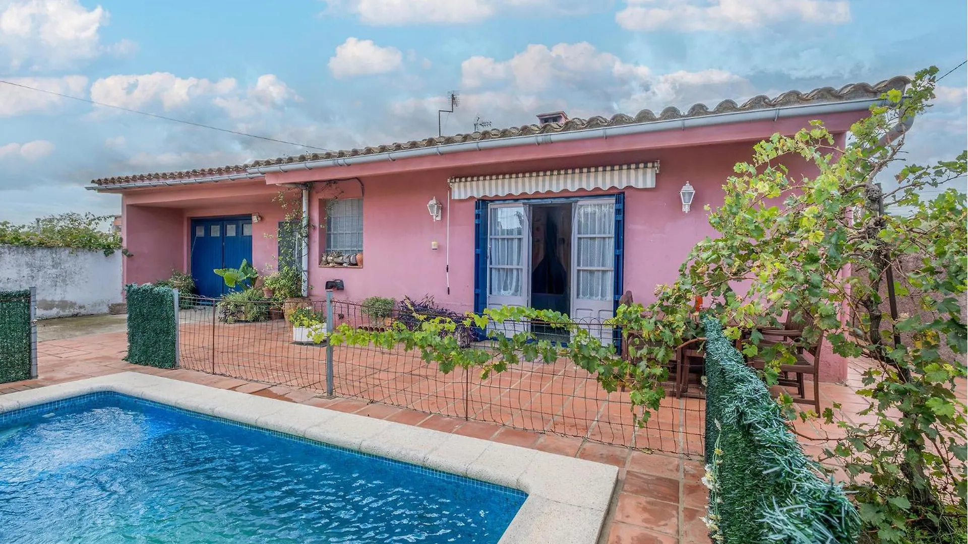 2 Bedroom Awesome Home In Sant Miquel De Fluvia San Miguel de Fluviá